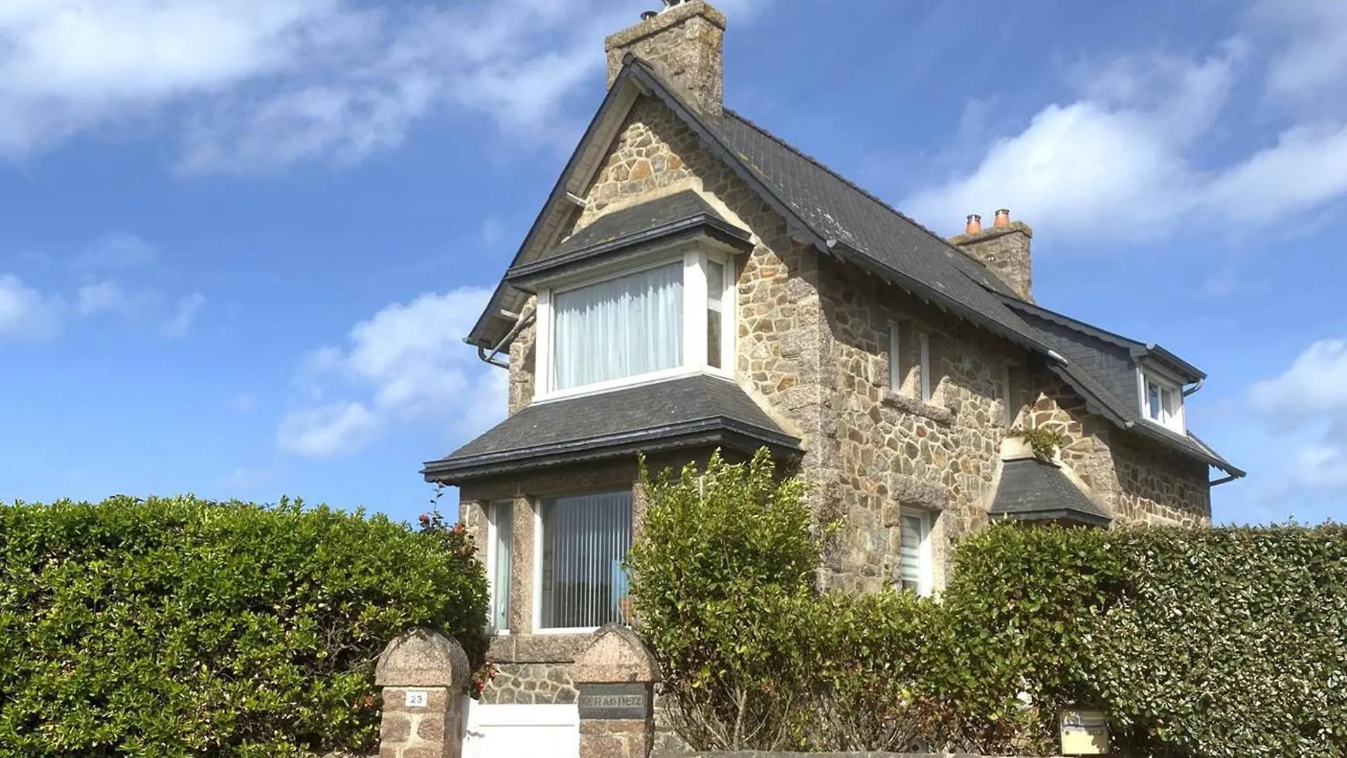 Maison Bretonne Renovee, Proche Mer, Plage Et Commerces A Tregastel, Avec Jardin Clos Et Wifi - Fr-1-368-6
